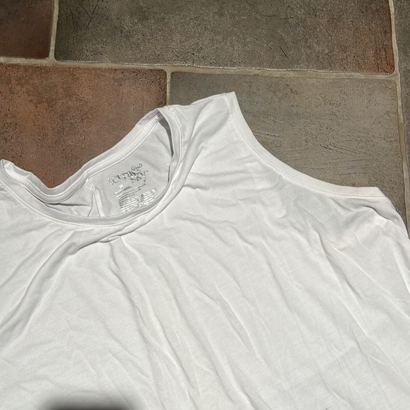 Terra & Sky 3X white tank top 24 W - 26W plus size shirt - Picture 5 of 6